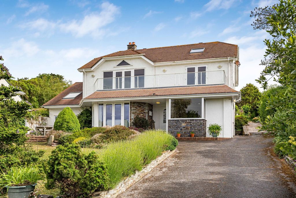 Property photo 1 of 34