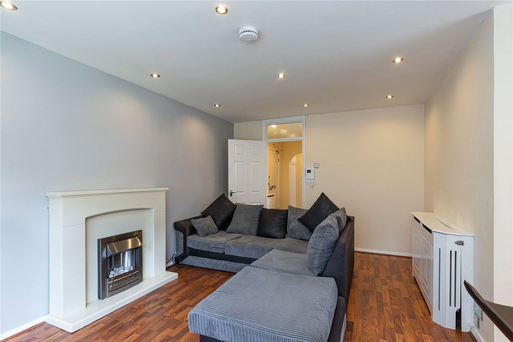 Property photo 3 of 10 Living Area