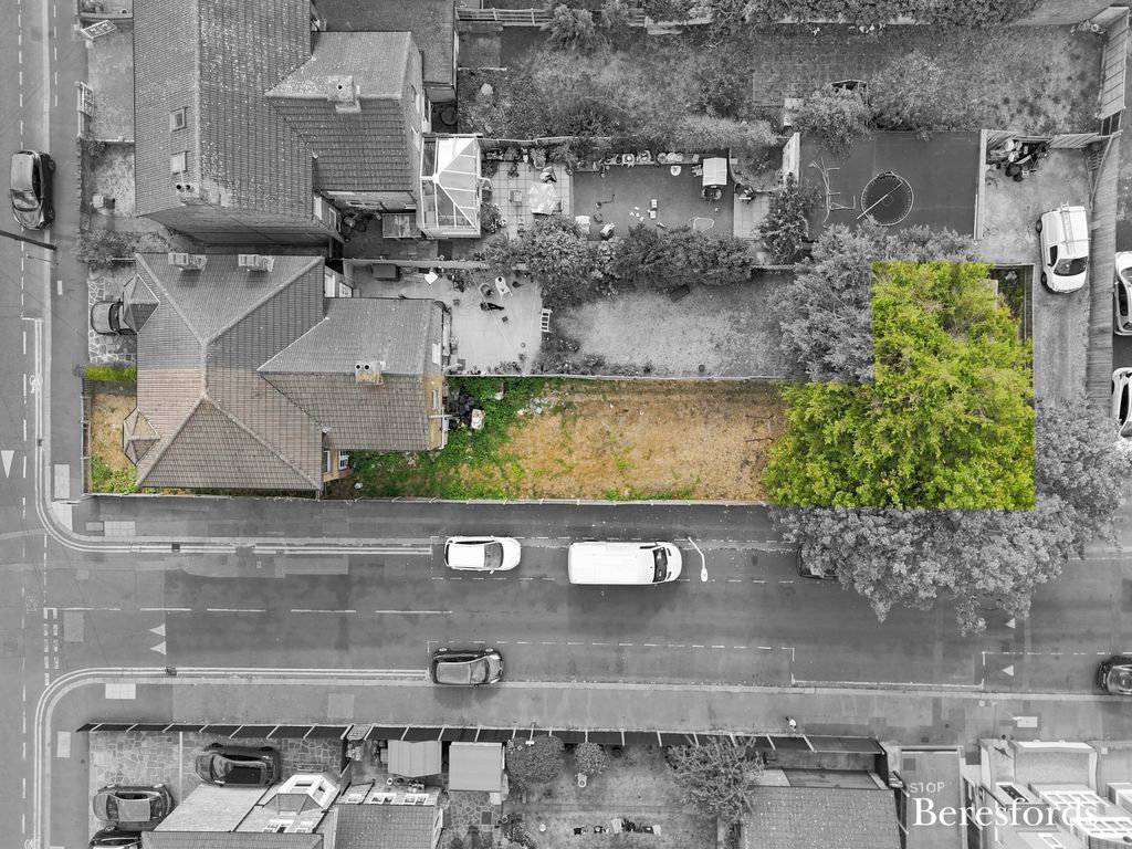 Property photo 3 of 18 Picture No. 04