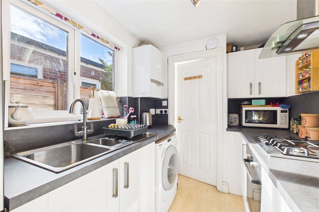 Property photo 3 of 15 Kitchen