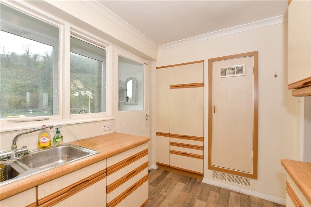 Property photo 3 of 15 Kitchen