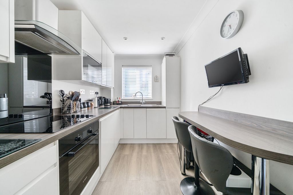 Property photo 1 of 9 1312264-3-6851B82...