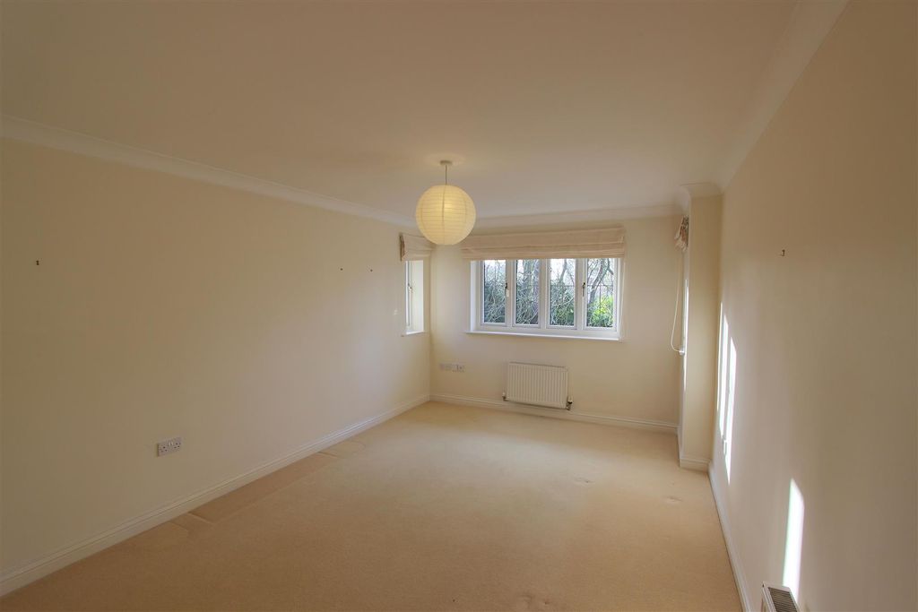 Property photo 3 of 10 Lounge/Diner