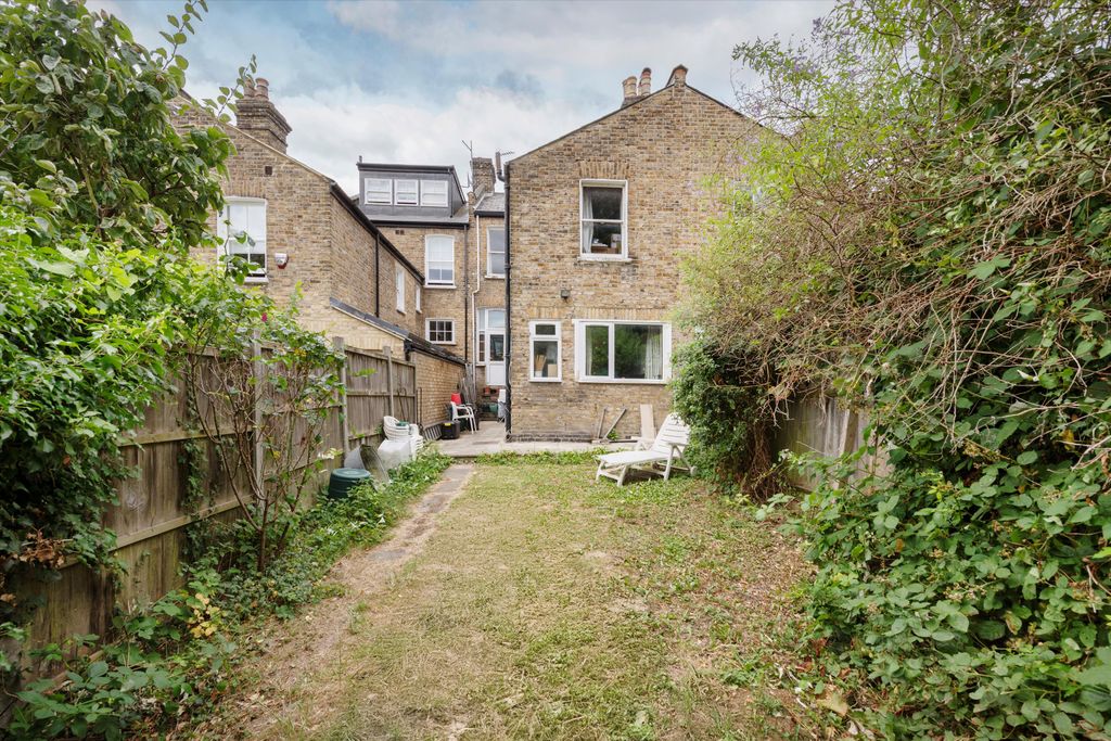 Property photo 1 of 11 Image