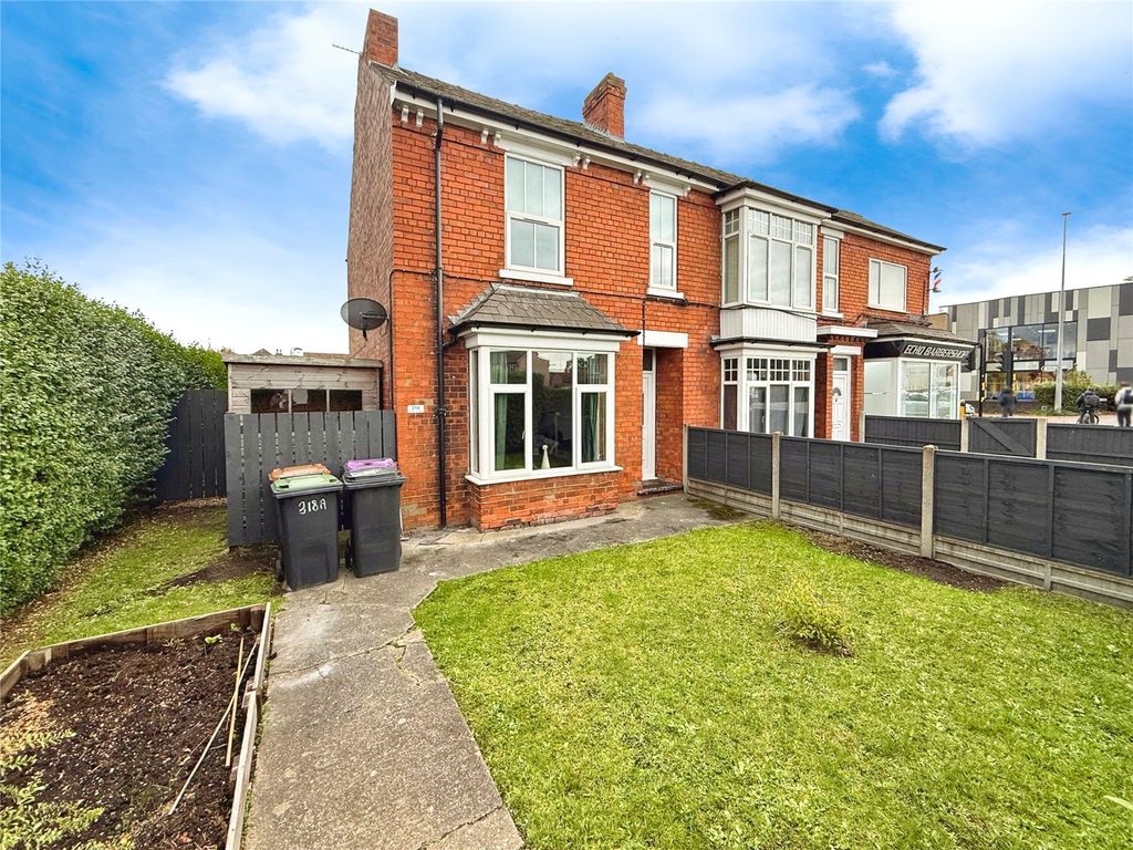 Property photo 1 of 9 Gardens