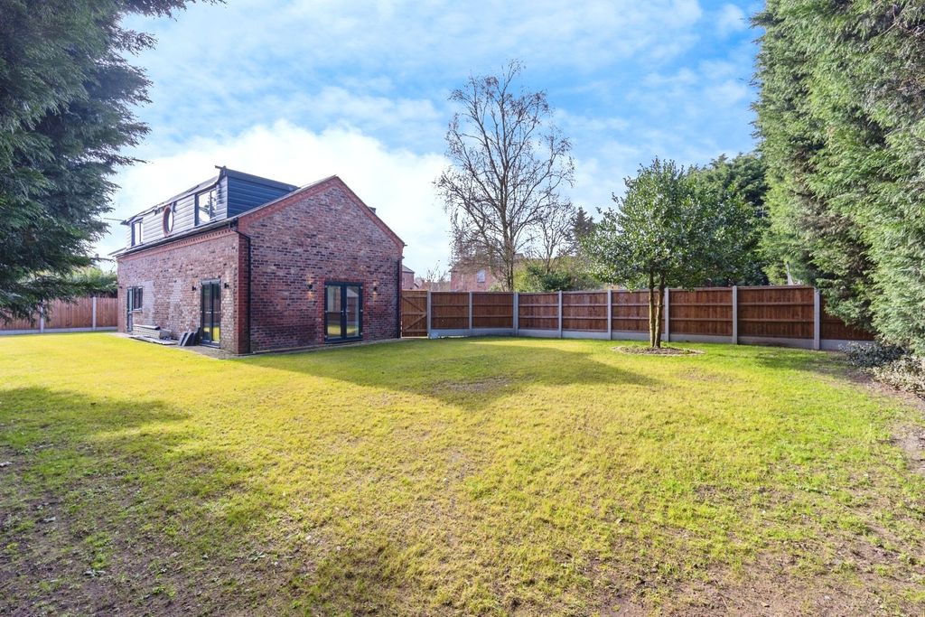 Property photo 2 of 21 Picture No. 02
