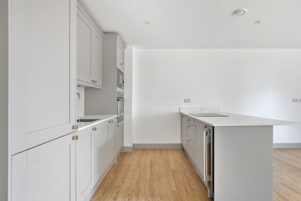 Property photo 2 of 11 Picture No. 34
