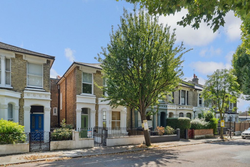 Property photo 1 of 10