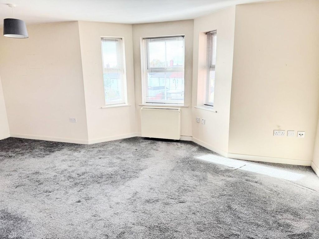 Property photo 3 of 6