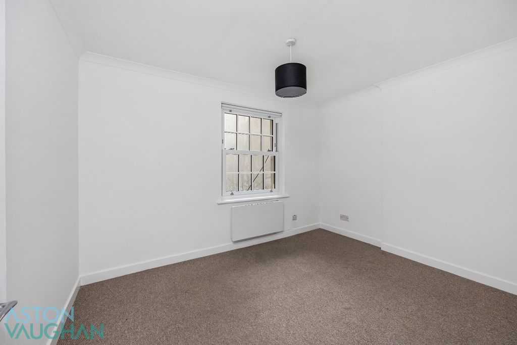 Property photo 3 of 9 5013882