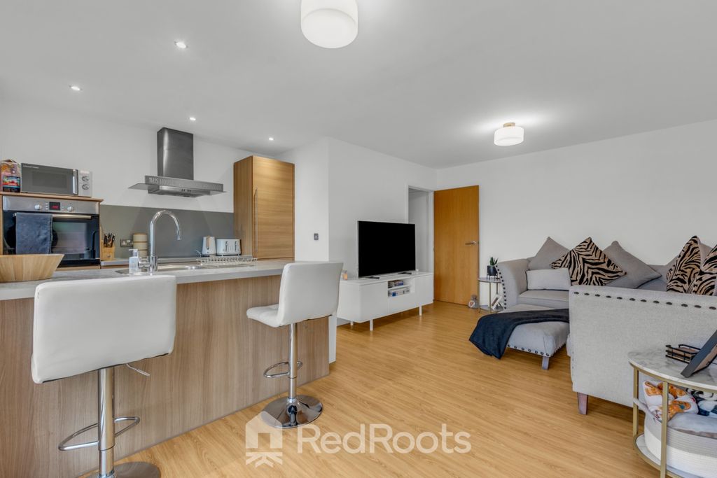 Property photo 1 of 14 4860460