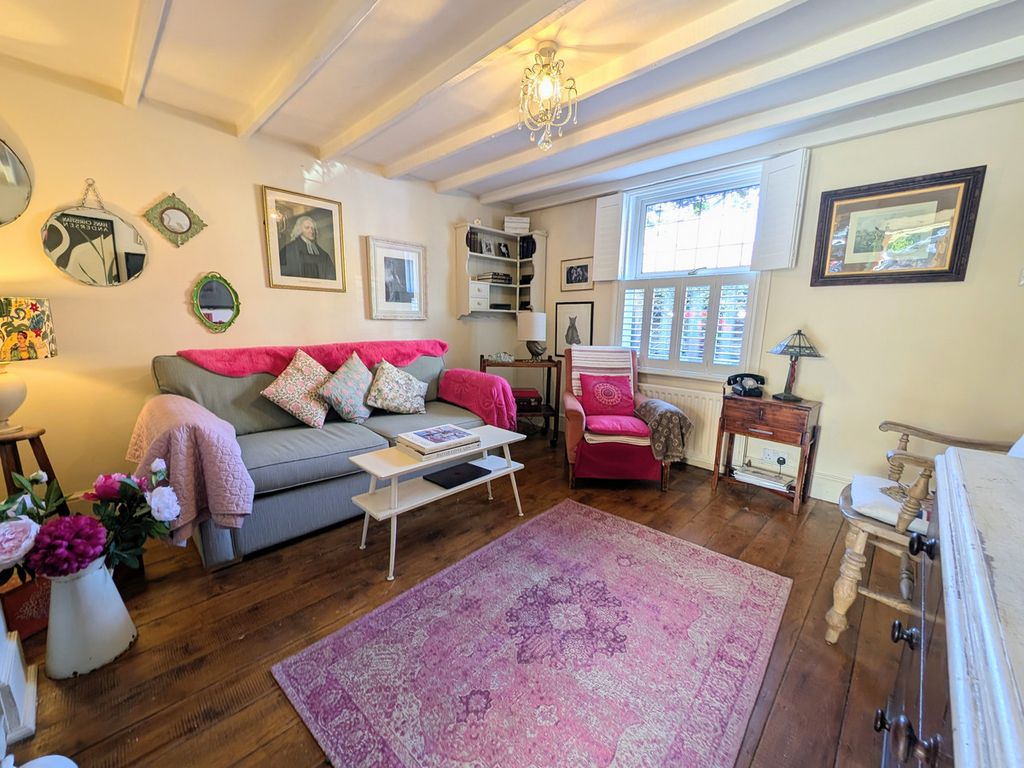 Property photo 2 of 23