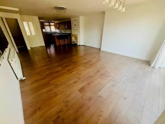 Property photo 3 of 18 8.Jpg