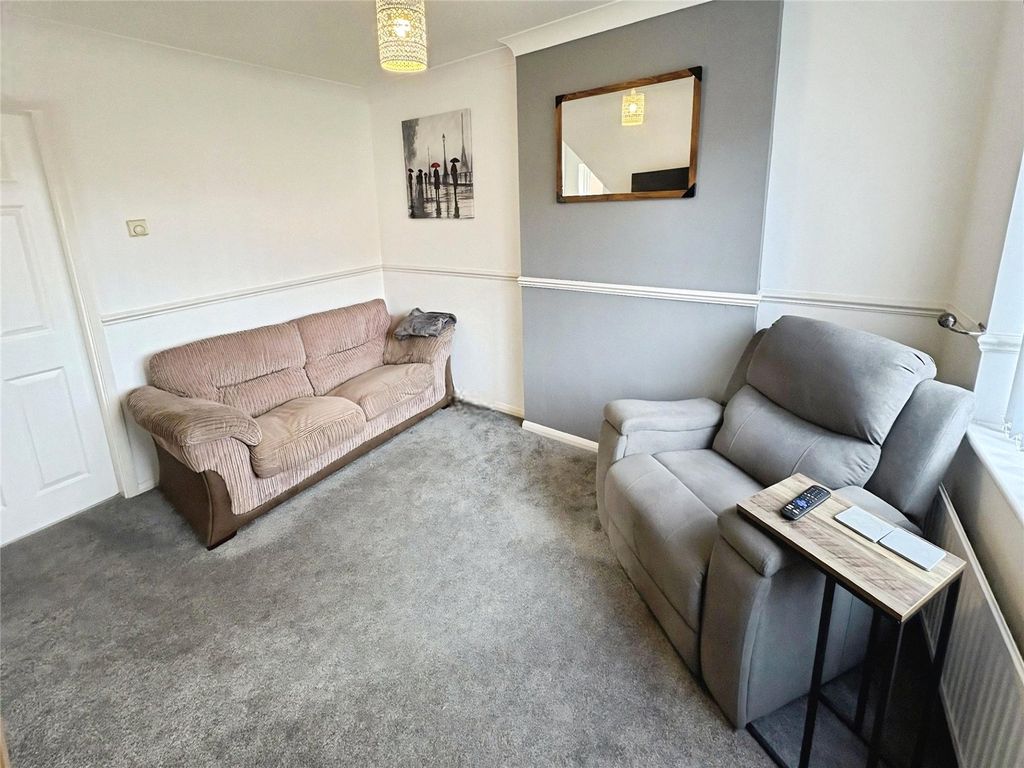 Property photo 3 of 15 Picture No. 08