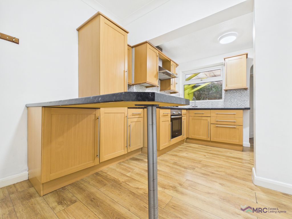 Property photo 1 of 17 2 Bed Terraced House For Rent