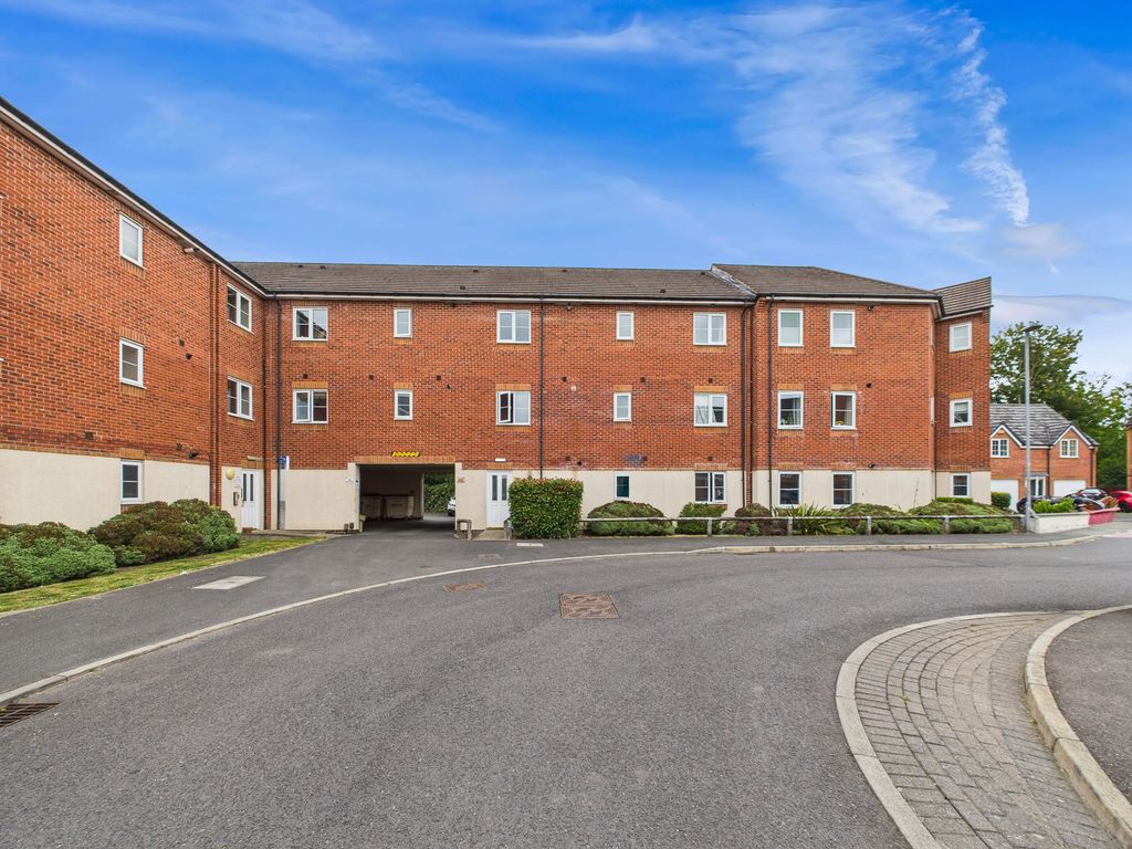 Property photo 1 of 16 Front Of Apartments