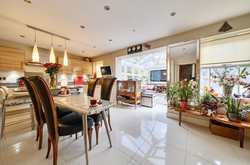 Property photo 3 of 23 1365613-14-68F245...