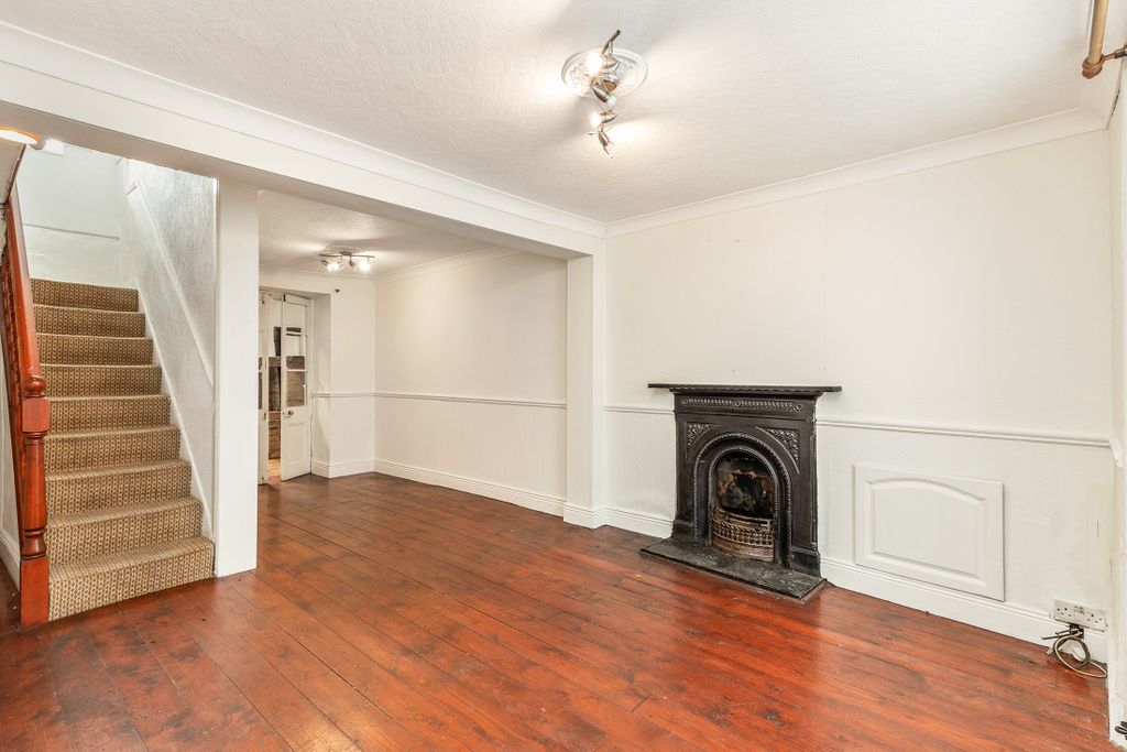 Property photo 2 of 24