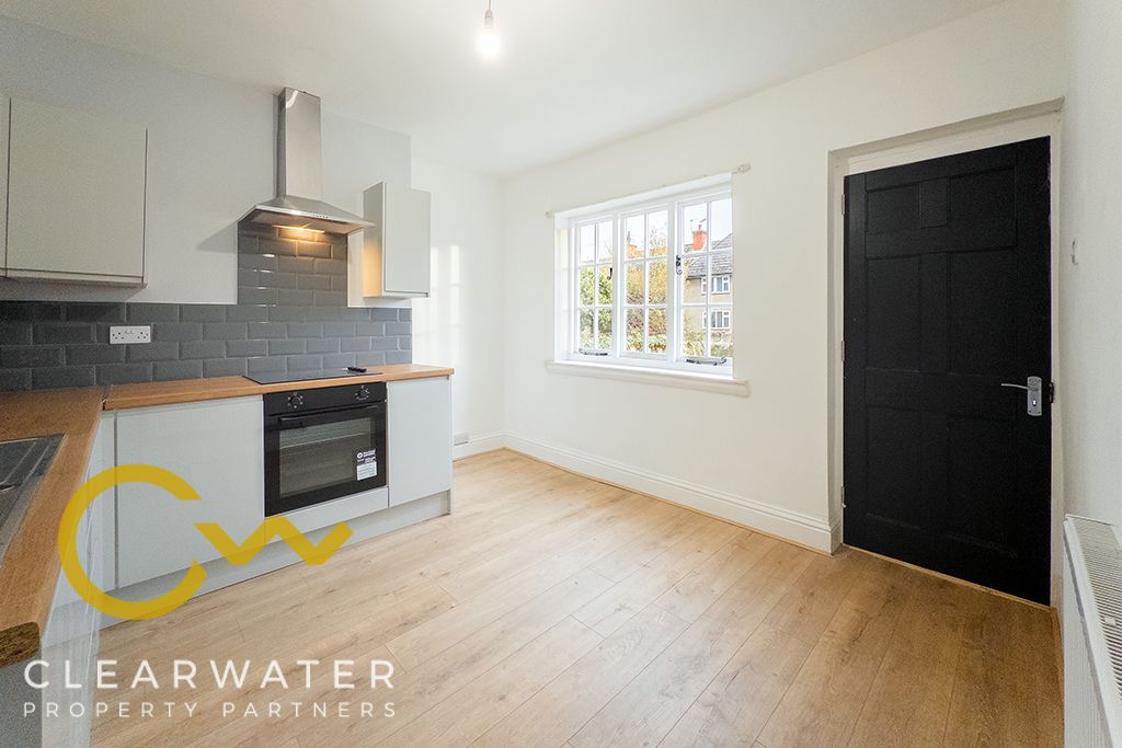 Property photo 2 of 28