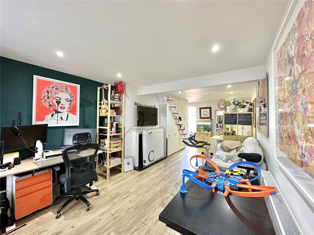 Property photo 2 of 12 Picture No. 04