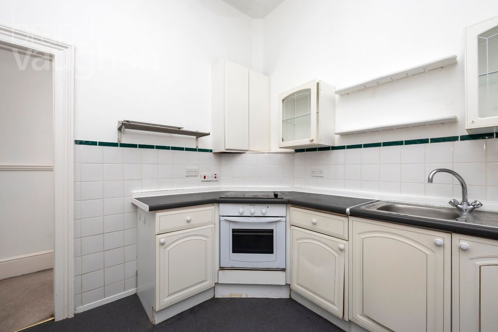 Property photo 2 of 19 Picture No. 51