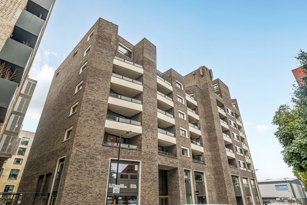 Property photo 1 of 14 External