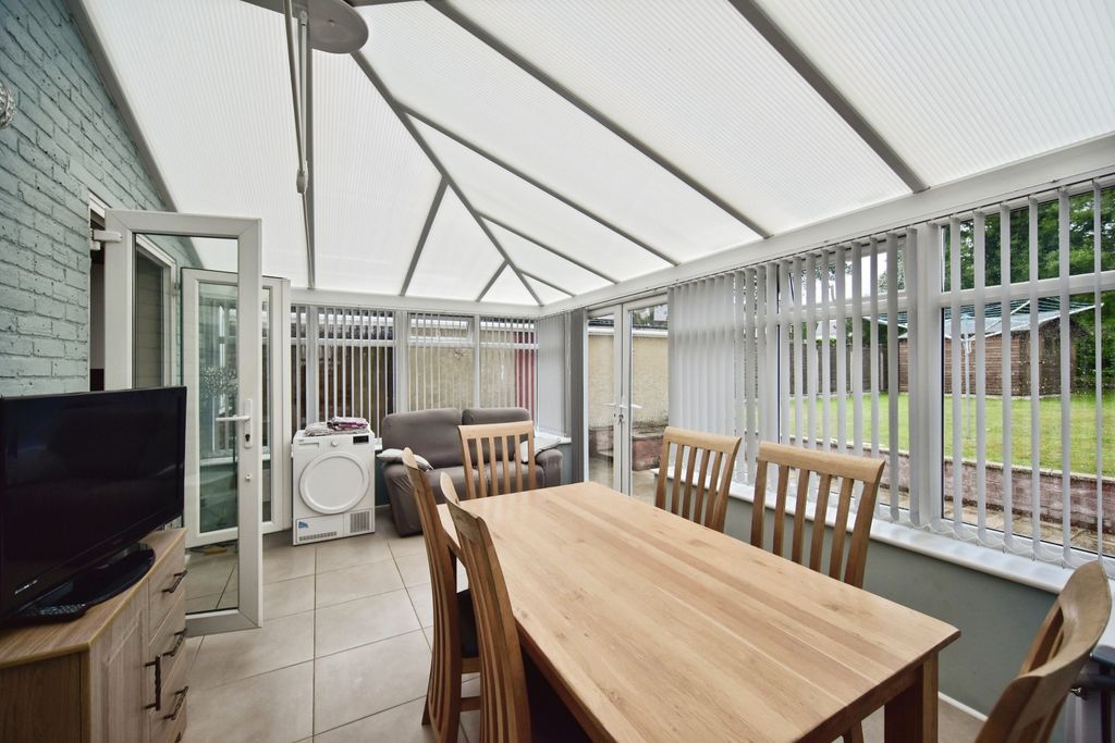 Property photo 3 of 22 Large Modern Conservatory