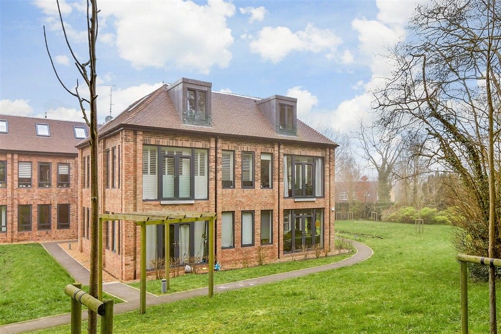 Property photo 1 of 9 External