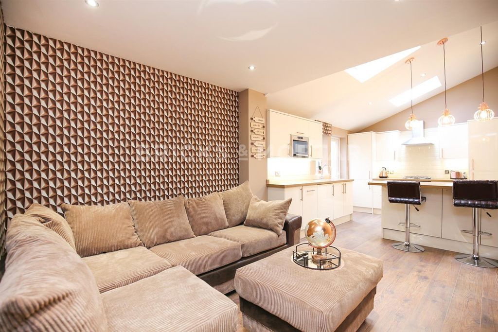 Property photo 1 of 20 Hxueuu_Zdky6I0Pt3Ba9Fa.Jpg