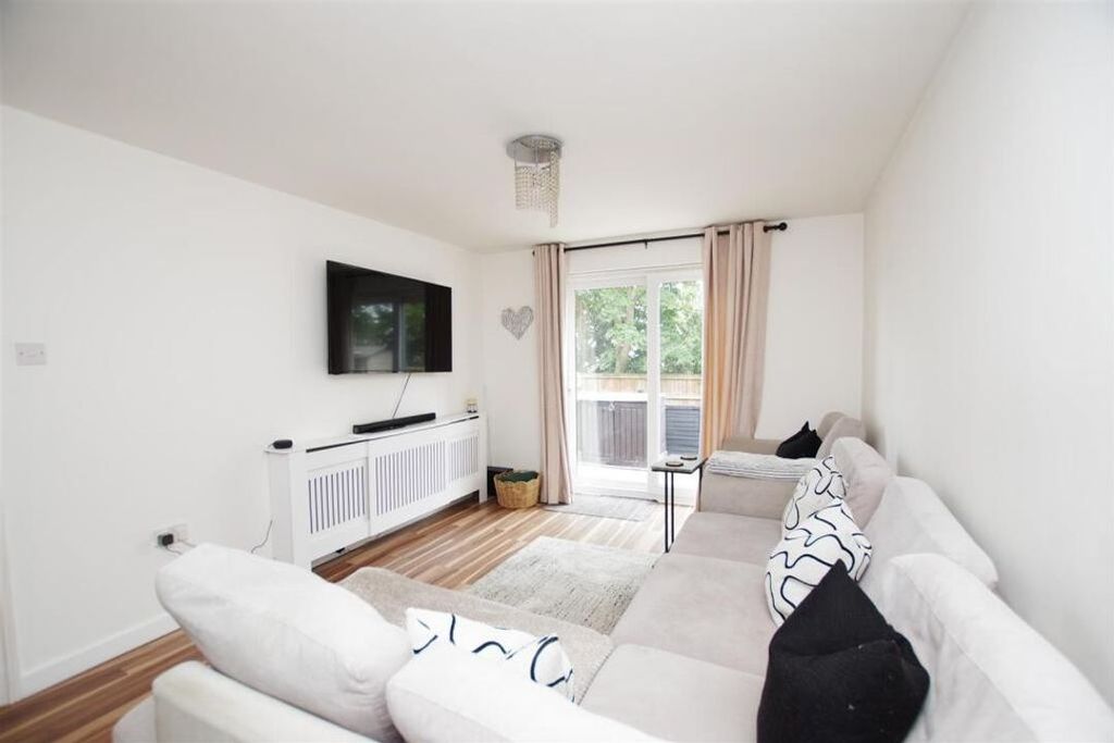 Property photo 3 of 11 mc2