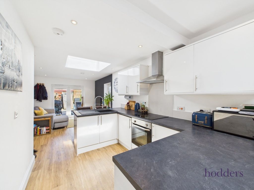 Additional image 9 of 1 bed maisonette to rentChapel Grove, Addlestone, Surrey KT15