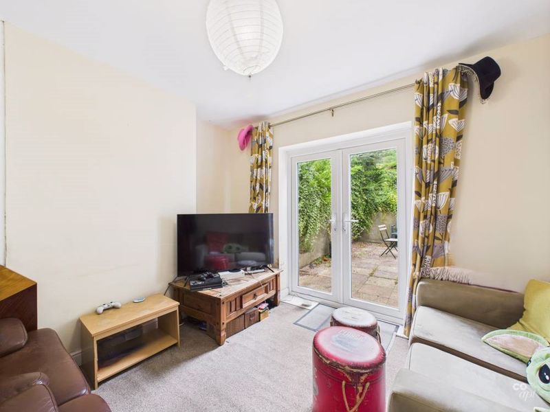 Property photo 2 of 11 Photo 8