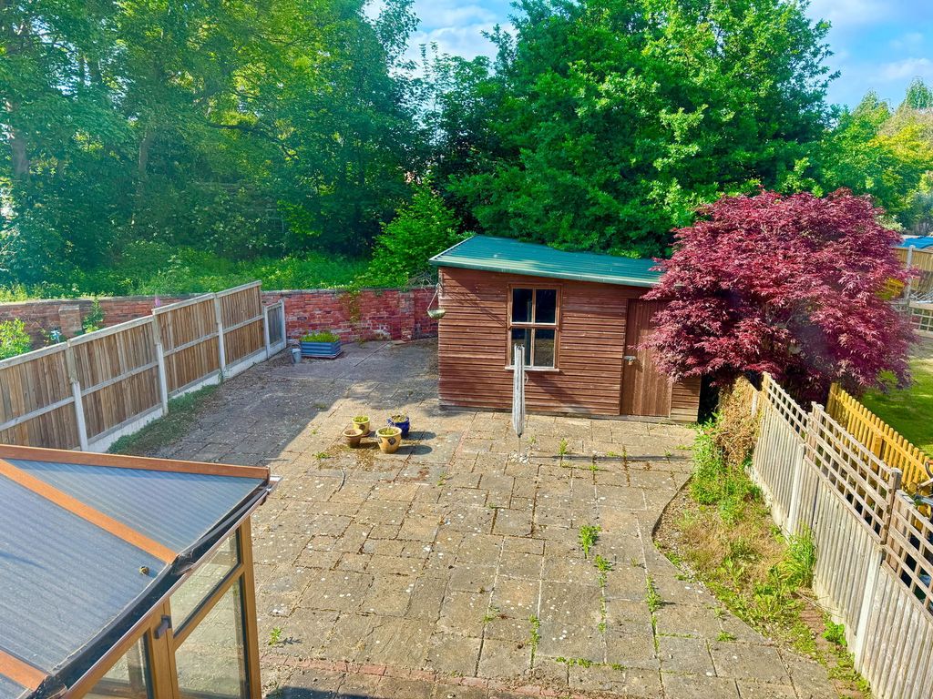 Property photo 2 of 20