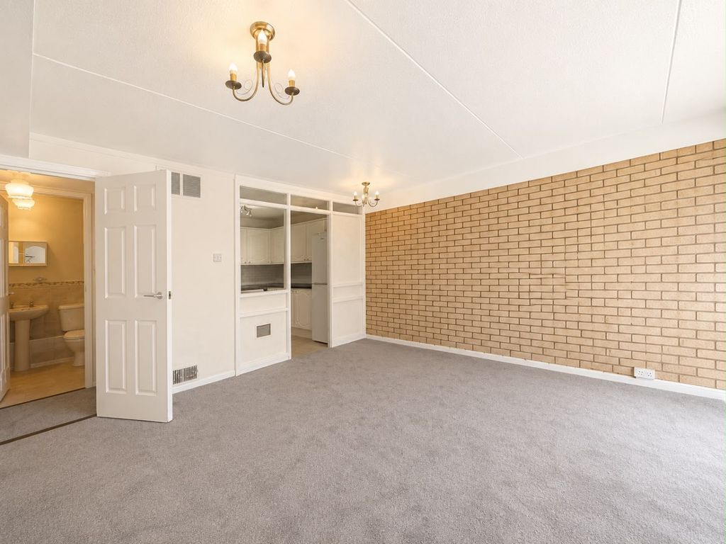 Property photo 3 of 9 5369403