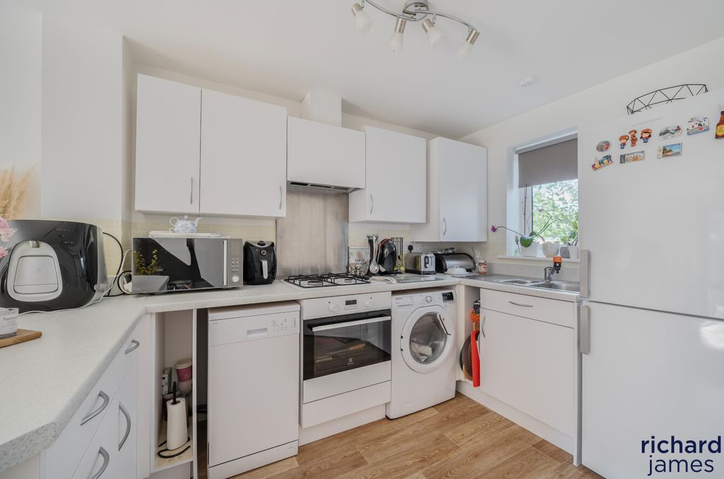 Property photo 3 of 18 Fbee825Ff25849F0B1B6F18642Fb1d57