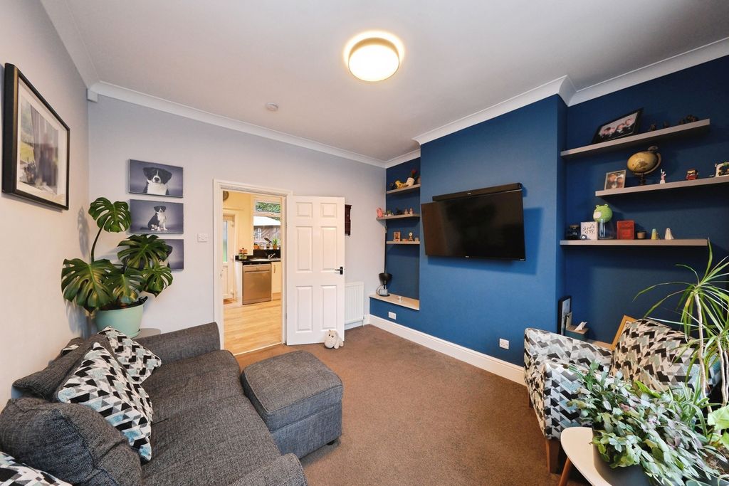 Property photo 2 of 12 Pbox-Img.Jpg