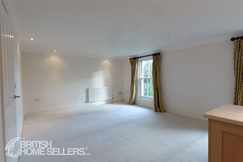 Property photo 3 of 16 Picture No. 07