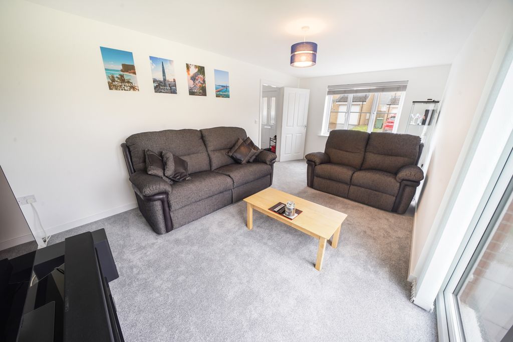 Property photo 3 of 17 2