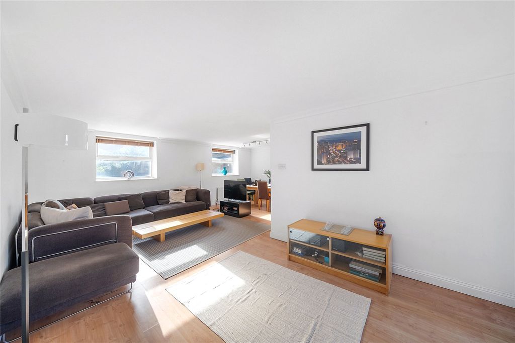 Property photo 2 of 15 Picture No. 04