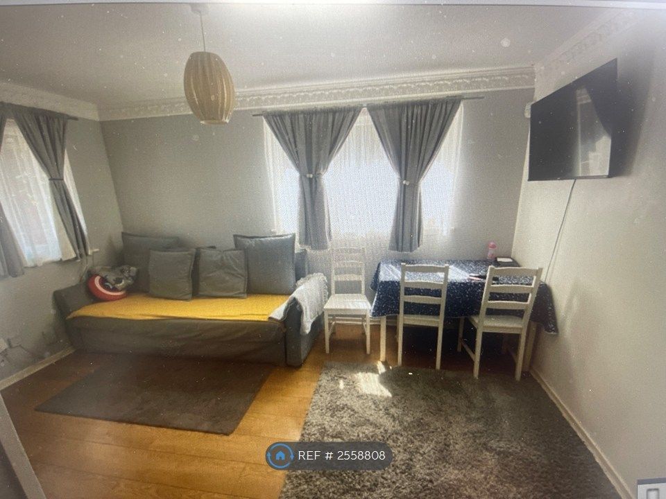 Property photo 2 of 4