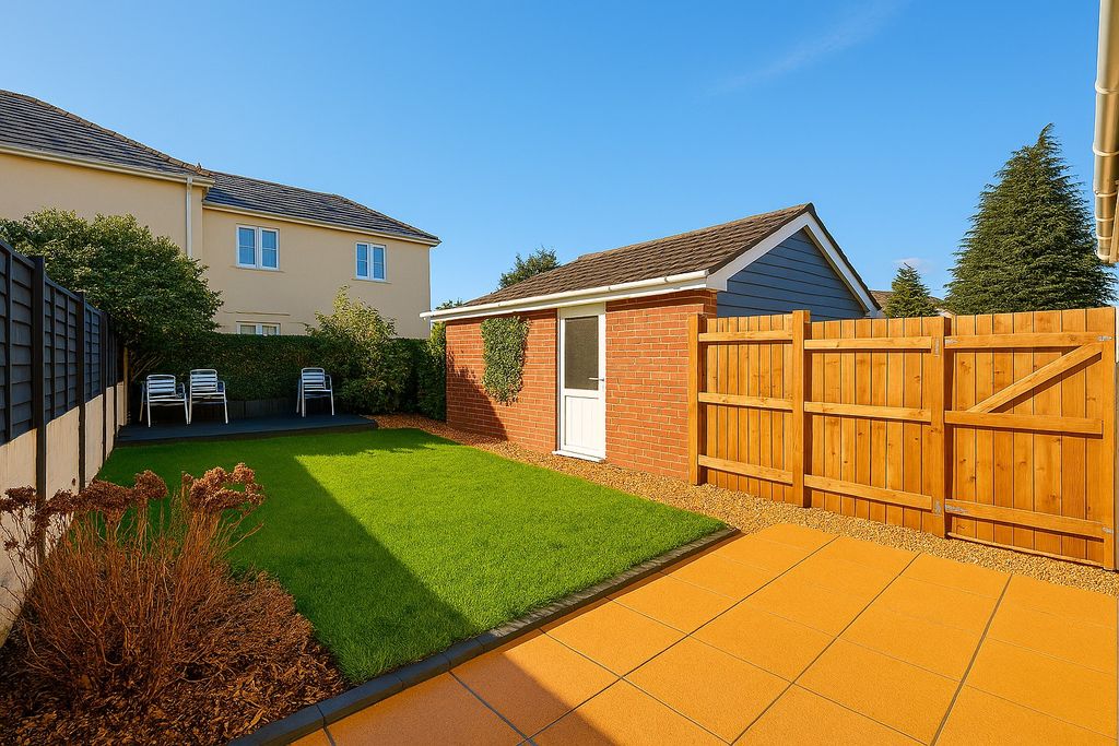 Property photo 3 of 12