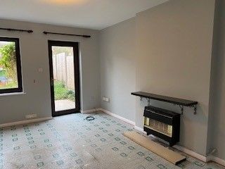 Property photo 2 of 6 Lounge.Jpg