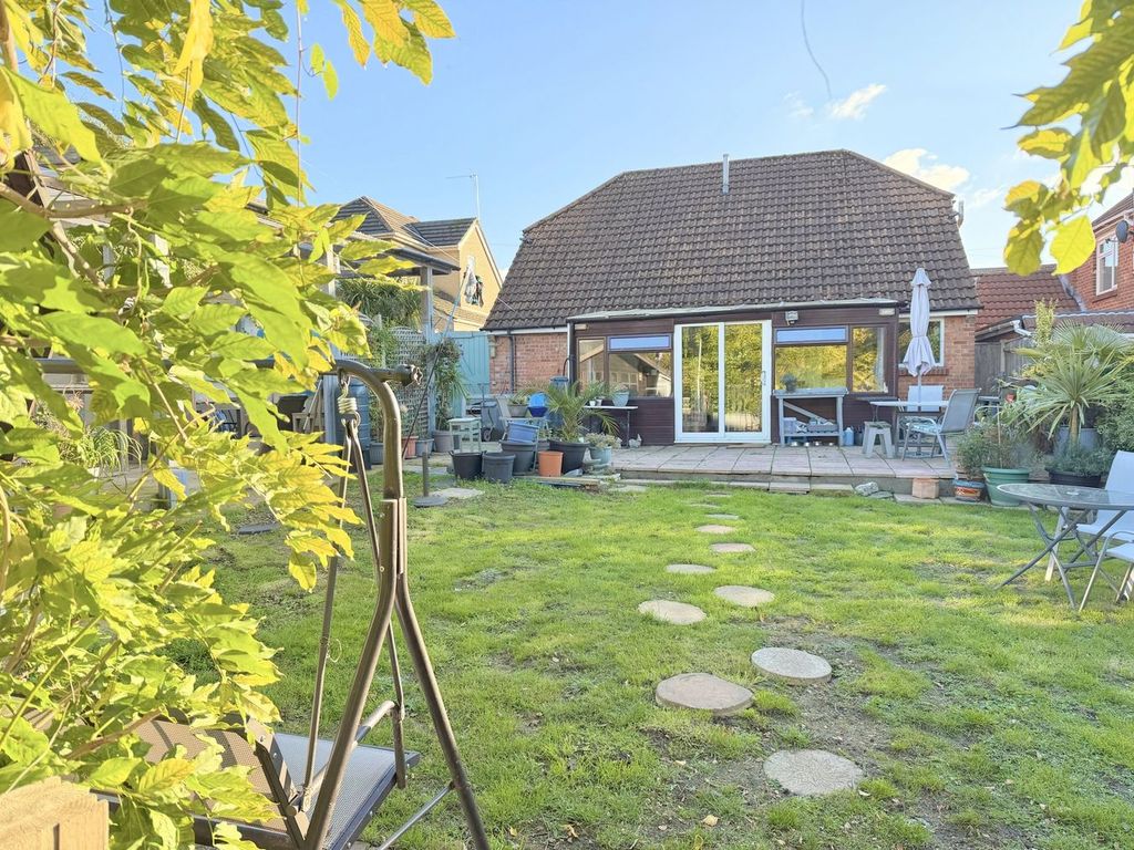 Property photo 2 of 27
