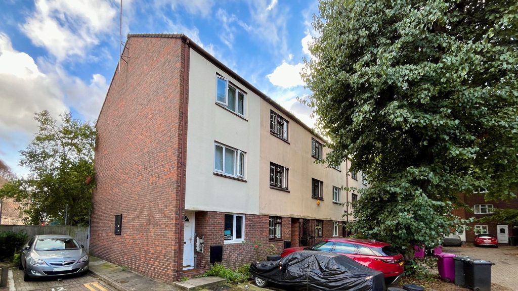 Property photo 1 of 4