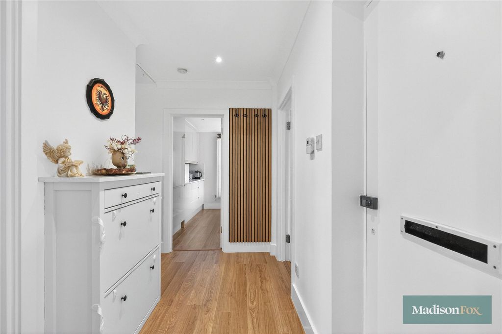 Property photo 2 of 22 Picture No. 06