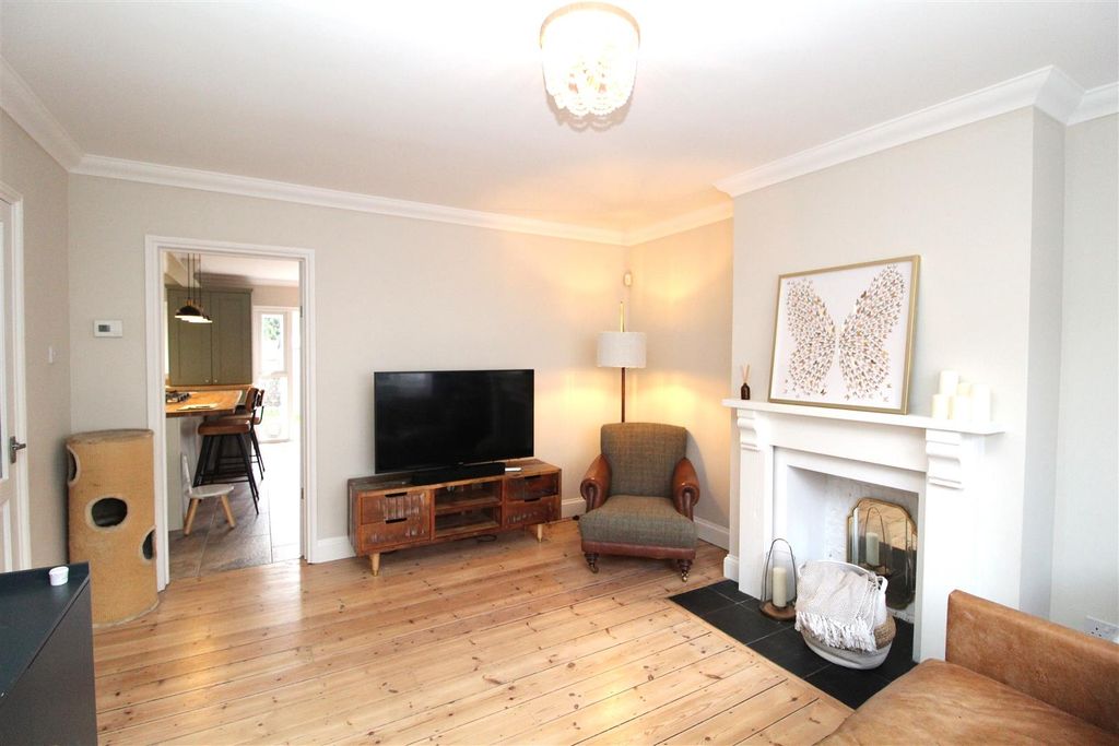 Property photo 2 of 14