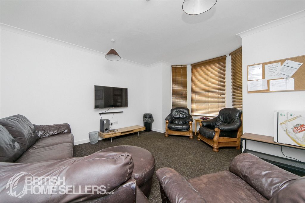 Property photo 3 of 15 Picture No. 11