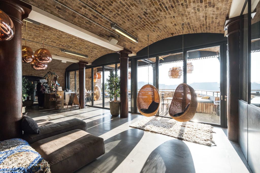 Property photo 1 of 33