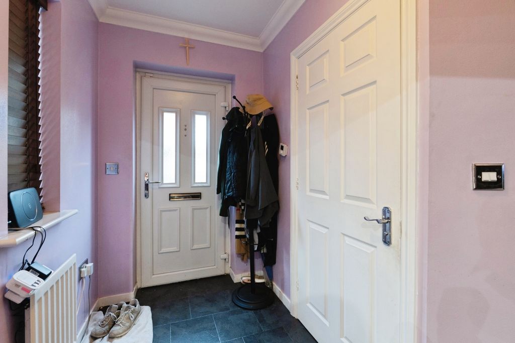 Property photo 3 of 16 Photo