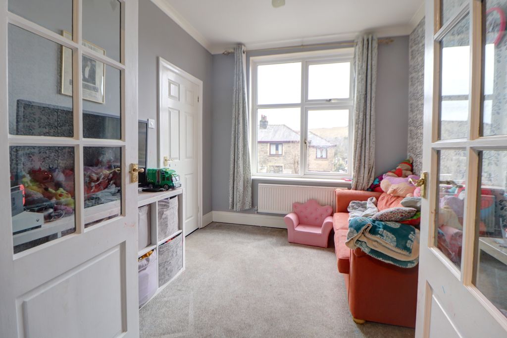 Property photo 3 of 22 Sitting Room